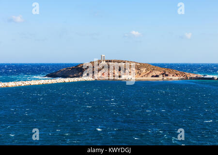 Naxos Portara oder Apollo Tempel Eingangstor an Palatia Insel in der Nähe der Insel Naxos in Griechenland Stockfoto