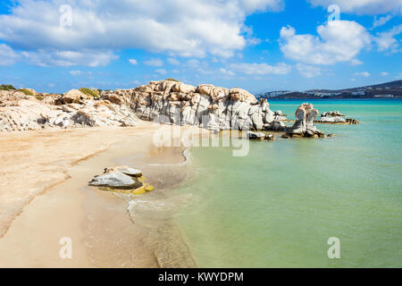 Strand Kolimbithres mit Schönheit Stein Felsen auf der Insel Paros in Griechenland Stockfoto