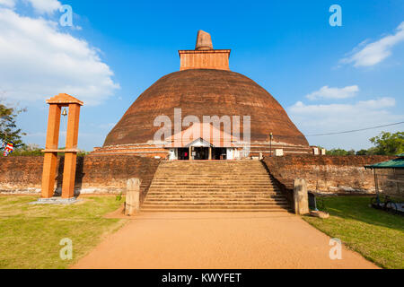 Die Jethawanaramaya oder jetavanaramaya ist ein Stupa in den Ruinen des Jetavana in der heiligen Weltkulturerbe Stadt Anuradhapura in Sri Lanka. Stockfoto