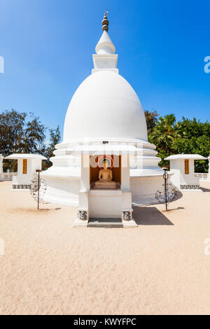 Dambakola Patuna Sri Sangamitta Viharaya Tempel ist ein buddhistischer Tempel in der Nähe von Jaffna, Sri Lanka Stockfoto