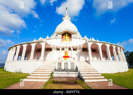 Ampara Frieden Pagode oder Ampara Sama Ceitya ist eine von einer Reihe von japanischen Pagoden des Friedens in der Welt Stockfoto