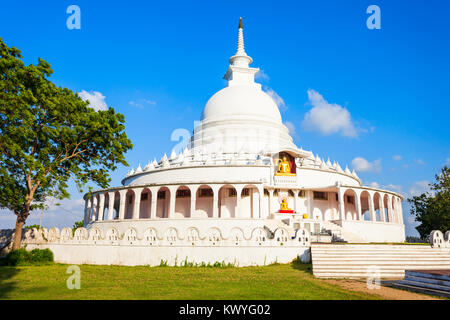 Ampara Frieden Pagode oder Ampara Sama Ceitya ist eine von einer Reihe von japanischen Pagoden des Friedens in der Welt Stockfoto