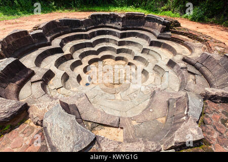 Nelum Pokuna (Lotus Teich) sind die Bäder in Polonnaruwa antike Stadt, Sri Lanka Stockfoto