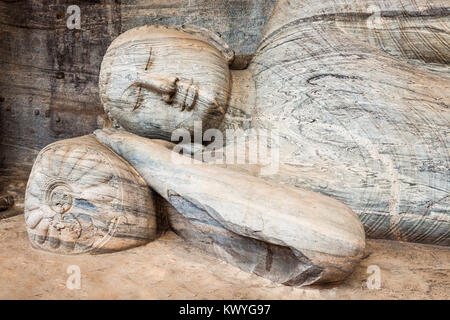 Die Gal Vihara oder Gal Viharaya und ursprünglich die Uttararama ist ein Felsen Tempel des Buddha in der antiken Stadt Polonnaruwa in Sri Lanka. Stockfoto