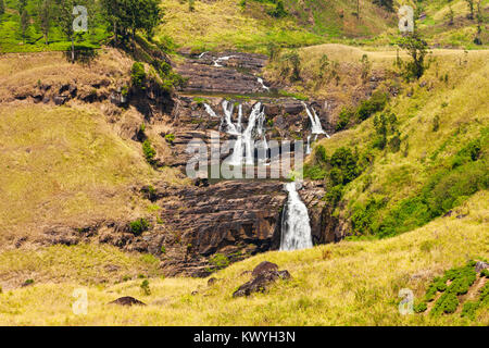 St. Clair Wasserfall in der Nähe von Nuwara Eliya, Sri Lanka. St. Clair ist ein eine der breitesten in Sri Lanka fällt und wie die Kleinen Niagara von Sri Lanka bekannt. Stockfoto