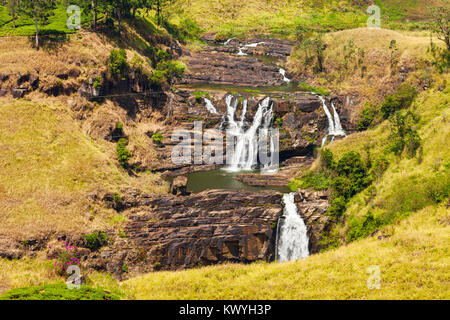 St. Clair Wasserfall in der Nähe von Nuwara Eliya, Sri Lanka. St. Clair ist ein eine der breitesten in Sri Lanka fällt und wie die Kleinen Niagara von Sri Lanka bekannt. Stockfoto