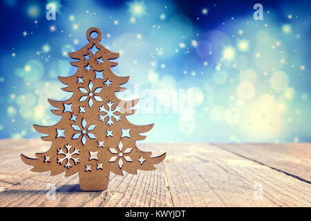 Weihnachtsbaum Dekoration aus Holz Hintergrund Stockfoto