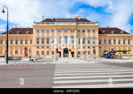 Das Museumsquartier oder MQ oder Museen Quartier ist ein Gebiet im Zentrum von Wien, Österreich. Museumsquartier ist Heimat für eine Vielzahl von Installationen von La Stockfoto
