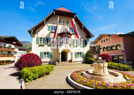 St. Gilgen Rathaus oder Rathaus Gebäude im Zentrum von St. Gilgen Dorf, Salzkammergut Stockfoto