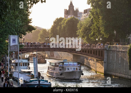 Frankreich, Paris (75), Pont au Double anschließen Ile de al Zitieren mit der linken Bank. Stockfoto