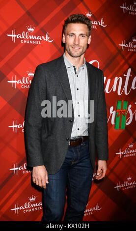 Markenzeichen "Weihnachten im screening Holly Lodge' bei 189 The Grove Drive-Anreise mit: Andrew Walker Wo: Los Angeles, Kalifornien, Vereinigte Staaten, wenn: 05 Dez 2017 Credit: Nicky Nelson/WENN.com Stockfoto