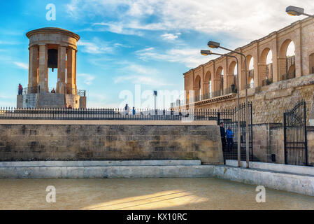 Valletta, Malta: Siege Bell Memorial Stockfoto