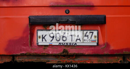 Wyborg, Russland - Nov 6, 2016. Fahrzeug Kennzeichen von einem alten Auto in Wyborg, Russland. Stockfoto