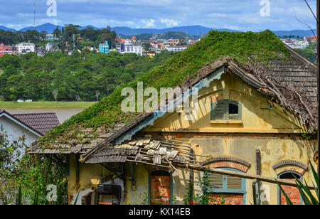 Teil eines verlassenen brick House in Dalat, Lam Dong, Vietnam. Stockfoto