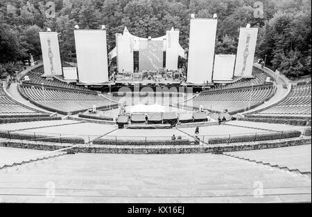 Bühne für Jean Michel Jarre Konzert Europa Tournee, die Inszenierung von Edwin Shirely Inszenierung in der Waldbhuene outdoor Auditorium in Berlin, Deutschland, 11. September 1993. Stockfoto