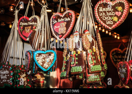 Deutsche Lebkuchen cookies für den Verkauf in einem Weihnachtsmarkt Abschaltdruck Stockfoto