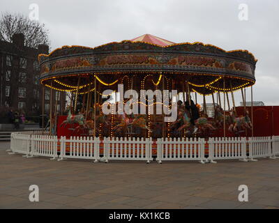 Greenwich, London, UK. 6. Januar, 2018. UK Wetter: kalt, jedoch angenehmen Tag in Greenwhich mit sonnigen Abschnitten nach einigen frühen Morgennebel. Credit: James Bell/Alamy leben Nachrichten Stockfoto