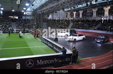 Sindelfingen, Deutschland. 06 Jan, 2018. Hallenuebersicht Glaspalast Sindelfingen. GES/Fussball/Mercedes-Benz JuniorCup 2018, Sindelfingen, 06.01.2018 Fußball: Mercedes-Benz Hallenturnier JuniorCup 2018, Sindelfingen, Deutschland. | Verwendung der weltweiten Kredit: dpa/Alamy leben Nachrichten Stockfoto