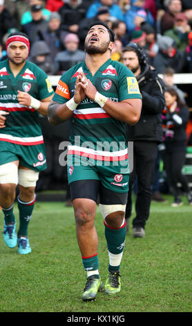 Leicester, Großbritannien. 5 Jan, 2018. Tiger center Manu Tuilagi betet zu seinem Gott vor der Aviva Premiership Runde 13 Spiel zwischen Leicester Tigers und London Irish rfc am Welford Road Stadium. Credit: Phil Hutchinson/Alamy leben Nachrichten Stockfoto