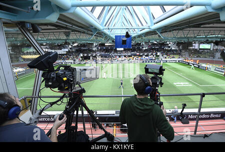 Sindelfingen, Deutschland. 06 Jan, 2018. Hallenuebersicht Glaspalast Sindelfingen. GES/Fussball/Mercedes-Benz JuniorCup 2018, Sindelfingen, 06.01.2018 Fußball: Mercedes-Benz Hallenturnier JuniorCup 2018, Sindelfingen, Deutschland. | Verwendung der weltweiten Kredit: dpa/Alamy leben Nachrichten Stockfoto