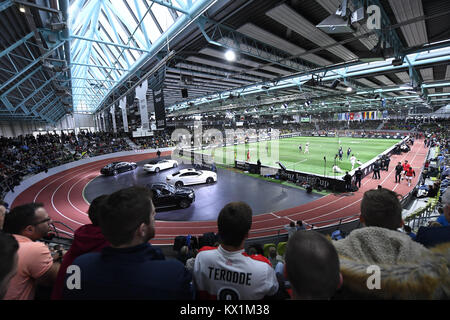 Sindelfingen, Deutschland. 06 Jan, 2018. Hallenuebersicht Glaspalast Sindelfingen. GES/Fussball/Mercedes-Benz JuniorCup 2018, Sindelfingen, 06.01.2018 Fußball: Mercedes-Benz Hallenturnier JuniorCup 2018, Sindelfingen, Deutschland. | Verwendung der weltweiten Kredit: dpa/Alamy leben Nachrichten Stockfoto