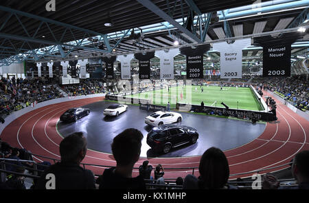 Sindelfingen, Deutschland. 06 Jan, 2018. Hallenuebersicht Glaspalast Sindelfingen. GES/Fussball/Mercedes-Benz JuniorCup 2018, Sindelfingen, 06.01.2018 Fußball: Mercedes-Benz Hallenturnier JuniorCup 2018, Sindelfingen, Deutschland. | Verwendung der weltweiten Kredit: dpa/Alamy leben Nachrichten Stockfoto