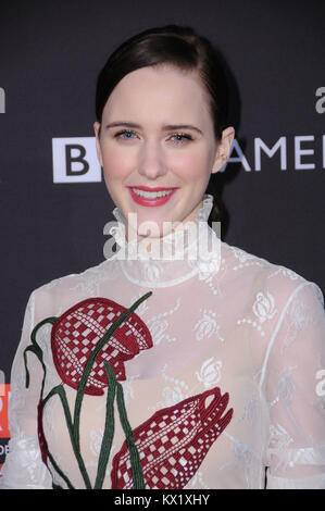 6. Januar 2018 - Beverly Hills, CA, USA - 06. Januar 2018 - Beverly Hills, Kalifornien - Rachel Brosnahan. 2018 fand die BAFTA Tea Party im Four Seasons Los Angeles in Beverly Hills statt. Foto: Birdie Thompson/AdMedia Stockfoto