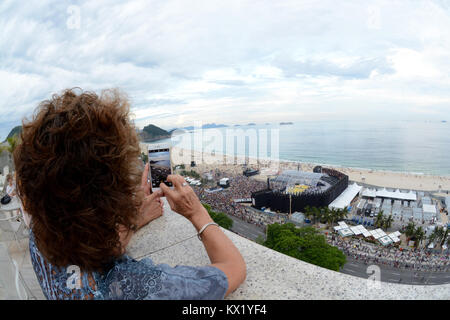 Rio de Janeiro, Brasilien. 06 Jan, 2018. Samba Treffen am Strand von Copacabana in Rio de Janeiro an diesem Samstag, 06. (Foto: JORGE HELY/BRASILIEN FOTO PRESSE) Credit: Brasilien Foto Presse/Alamy leben Nachrichten Stockfoto