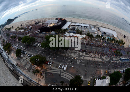 Rio de Janeiro, Brasilien. 06 Jan, 2018. Samba Treffen am Strand von Copacabana in Rio de Janeiro an diesem Samstag, 06. (Foto: JORGE HELY/BRASILIEN FOTO PRESSE) Credit: Brasilien Foto Presse/Alamy leben Nachrichten Stockfoto