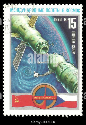 Udssr - Stempel 1978: Color Edition auf Soviet-Czech Space Flight, zeigt Sojus-28 Docking mit Raumstation Saljut-6 Stockfoto