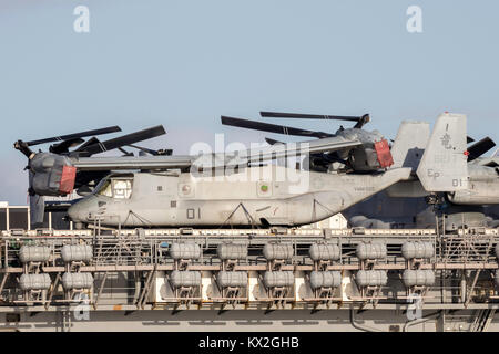 Bell Boeing MV-22 Osprey Tilt rotor Flugzeuge aus dem United States Marine Corps auf dem Deck der Vereinigten Staaten Stockfoto
