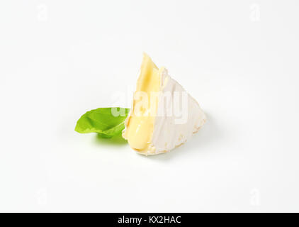 Weichen gereifte Käse mit weißer Rinde Stockfoto