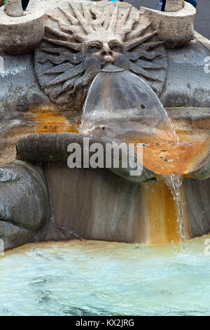 Fontana della Barcaccia, in der Nähe der Spanischen Treppe. Rom. Stockfoto