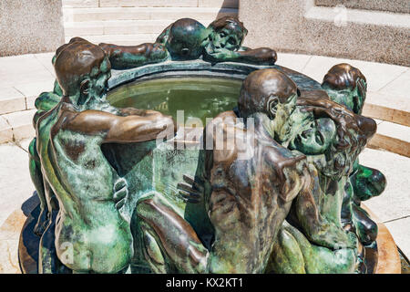 Die Skulptur Brunnen des Lebens wurde 1905 von dem berühmten Bildhauers Ivan Mestrovic erstellt und im frühen 20. Jahrhundert errichtet vor der Nationalen Theat Stockfoto