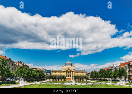 Die in Zagreb Kunst Pavillon wurde 1898 gebaut. Es liegt in der Nähe der Central Station, Zagreb, Kroatien, Europa Stockfoto