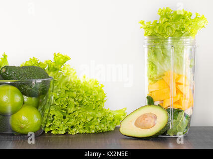 Frische grüne Smoothie Zutaten Stockfoto