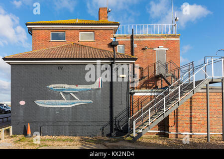 Die Supermarine S.6B, Wandmalerei von Ken Leech, 1081 Calshot, Hampshire, England, UK-Vorläufer der Spitfire Stockfoto