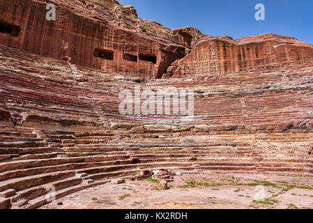 Reste der römischen Theater in die antike Stadt Petra in Jordanien Stockfoto