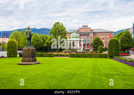 Edvard Grieg Denkmal, Kode Art Museum und Musikkpaviljongen Musikpavillon in Bergen, Norwegen Stockfoto