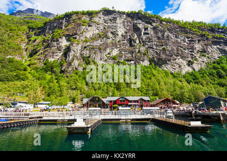 Geiranger ist eine kleine Ortschaft im region Sunnmore in Norwegen. Geiranger liegt auf den Geirangerfjord. Stockfoto