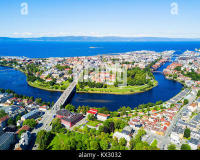 Trondheim Stadt Antenne Panoramablick. Trondheim ist der Dritte die bevölkerungsreichste Gemeinde in Norwegen. Stockfoto