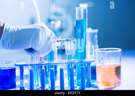 Inder Wissenschaftler Reagenzglas esearch chemisches Labor Wissenschaft Chemie Stockfoto