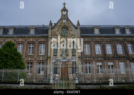 Das örtliche Krankenhaus Fassade, Saint-Valery, Seine-Maritime, Normandie, Frankreich Stockfoto