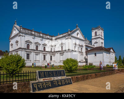 Goa, Indien - Dezember 20, 2018: Se Catedral de Santa Catarina, bekannt als Se Kathedrale, in Alt Goa entfernt - die Hauptstadt der ehemaligen portugiesischen Kolonie. Stockfoto