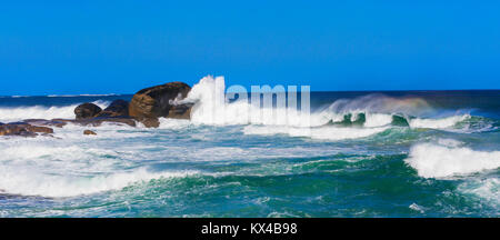 Große Wellen an Redgate Beach in der Nähe von Margaret River zu brechen. Western Australia Stockfoto