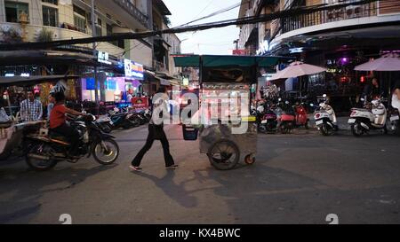 136 Street touristische Nachtleben Bar nach Stunden Spaß Fotos Phnom Penh Kambodscha Stockfoto