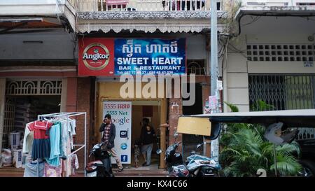 136 Street touristische Nachtleben Bar nach Stunden Spaß Fotos Phnom Penh Kambodscha Stockfoto