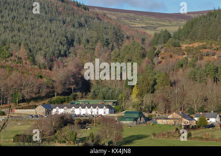 Ein Blick auf die glenmalure Inn eingebettet in den Wicklow Hochland in Irland Stockfoto