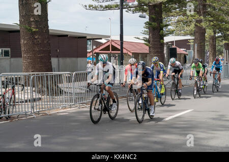 Mens Straße Rennen auf der Marine Parade in Napier, Neuseeland Stockfoto