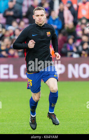 Barcelona, Spanien. 07 Jan, 2018. FC Barcelona Verteidiger Thomas Vermaelen (25) Während des Spiels zwischen dem FC Barcelona gegen Levante UD, für die Runde 18 der Liga Santander, spielte im Camp Nou Stadion am 7. Januar 2018 in Barcelona, Spanien. (Credit: GTO/Urbanandsport/Gtres Online) Credit: Gtres Información más Comuniación auf Linie, S.L./Alamy leben Nachrichten Stockfoto